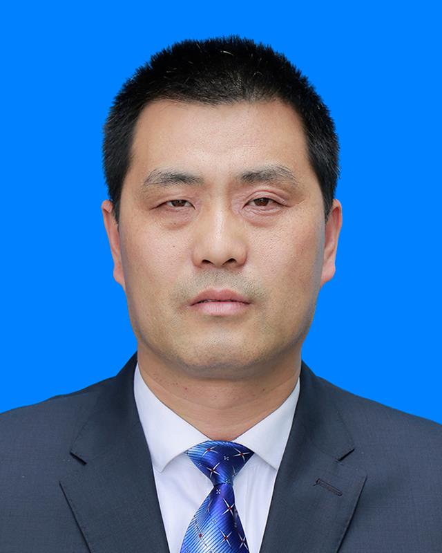 區(qū)委副書(shū)記、區(qū)長(zhǎng)王金源