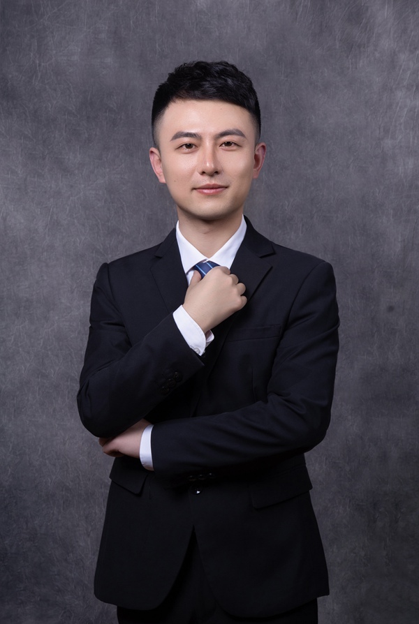 楊超，貴州師范大學心理學院教師，心理健康教育與咨詢中心咨詢師，心理學博士，碩士生導師，國家二級心理咨詢師。受訪者供圖