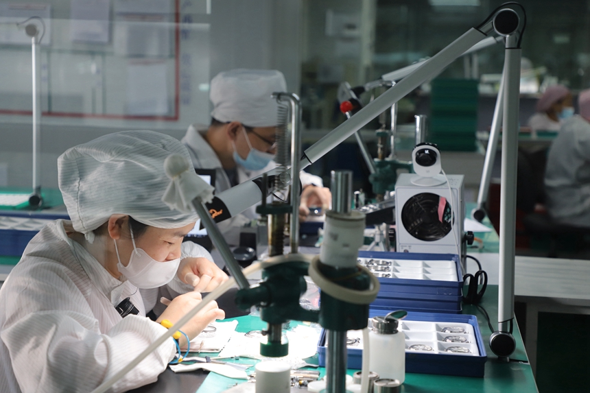 鐘表屬于精密制造。受訪企業(yè)供圖