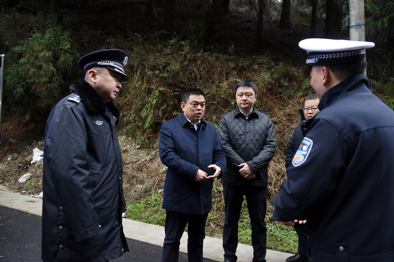 唐友波到天龍鎮(zhèn)、樂平鎮(zhèn)檢查低溫凝凍天氣安全工作。