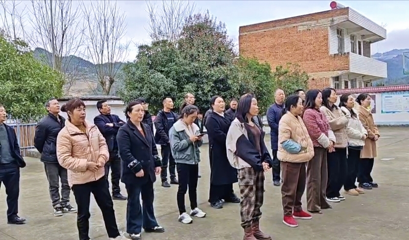 公平村歌隊在排練“村晚”歌曲。受訪者供圖