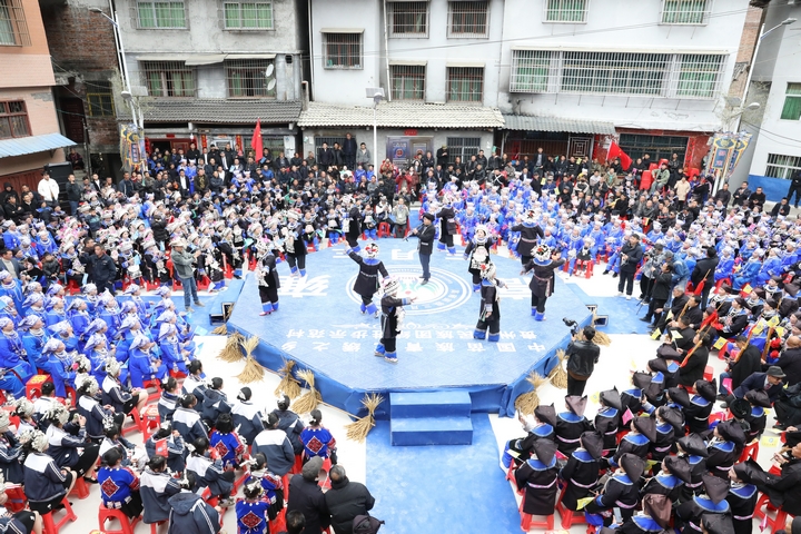 3民族文化展演現(xiàn)場。潘文攝 .JPG