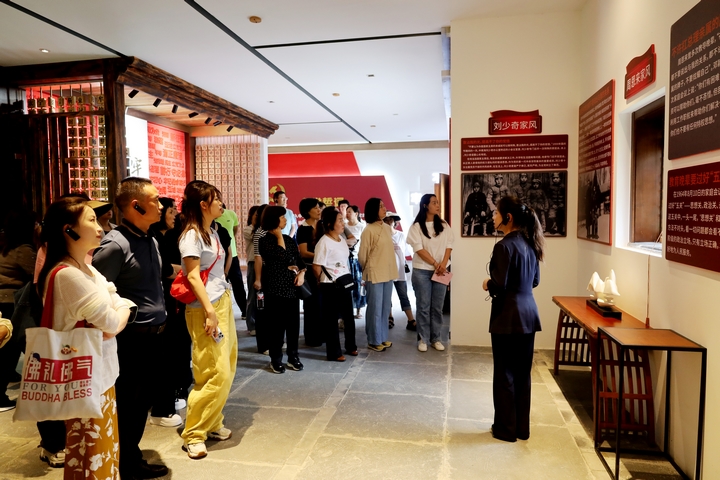 在家教家風(fēng)實踐基地參觀學(xué)習(xí) 。.JPG