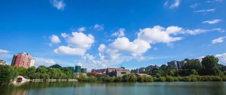 涼都(六盤水)夏日“涼” ,靜待游客來。譚晉金攝.jpg